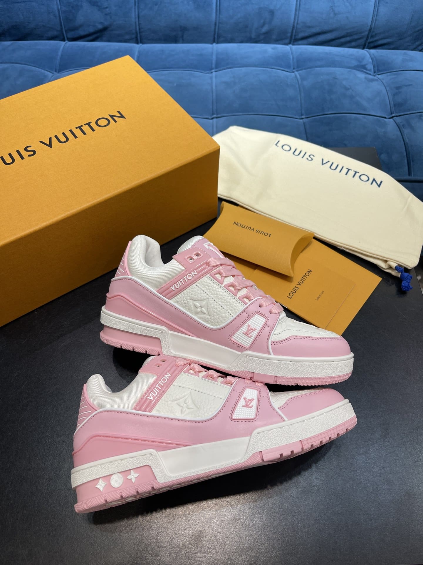 Louis Vuitton Trainer Pink Rose