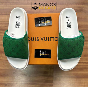 Conjunto Louis Vuitton Green (Promoção Esquenta Black Friday) [CAMISA + BERMUDA + CHINELO]