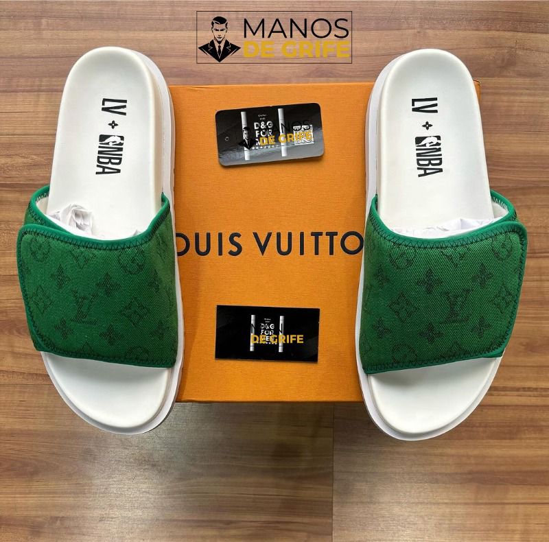 Conjunto Louis Vuitton Green (Promoção Esquenta Black Friday) [CAMISA + BERMUDA + CHINELO]