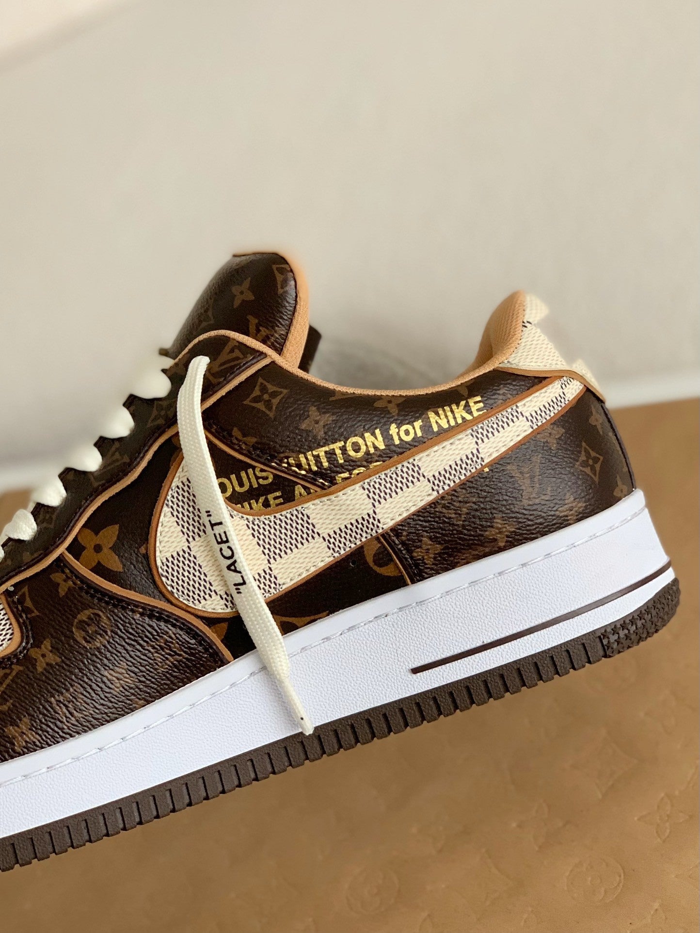 LOUIS VUITTON X NIKE AIR FORCE 1 ( PROMO ESQUENTA BLACK FRIDAY)