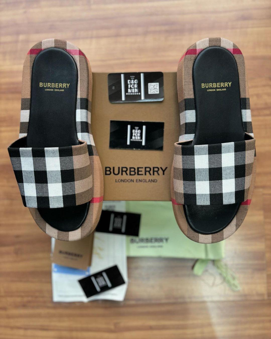 CHINELO BURBERRY ( PROMOÇÃO ESQUENTA BLACK FRIDAY) PREÇO DE ATACADO 🔥