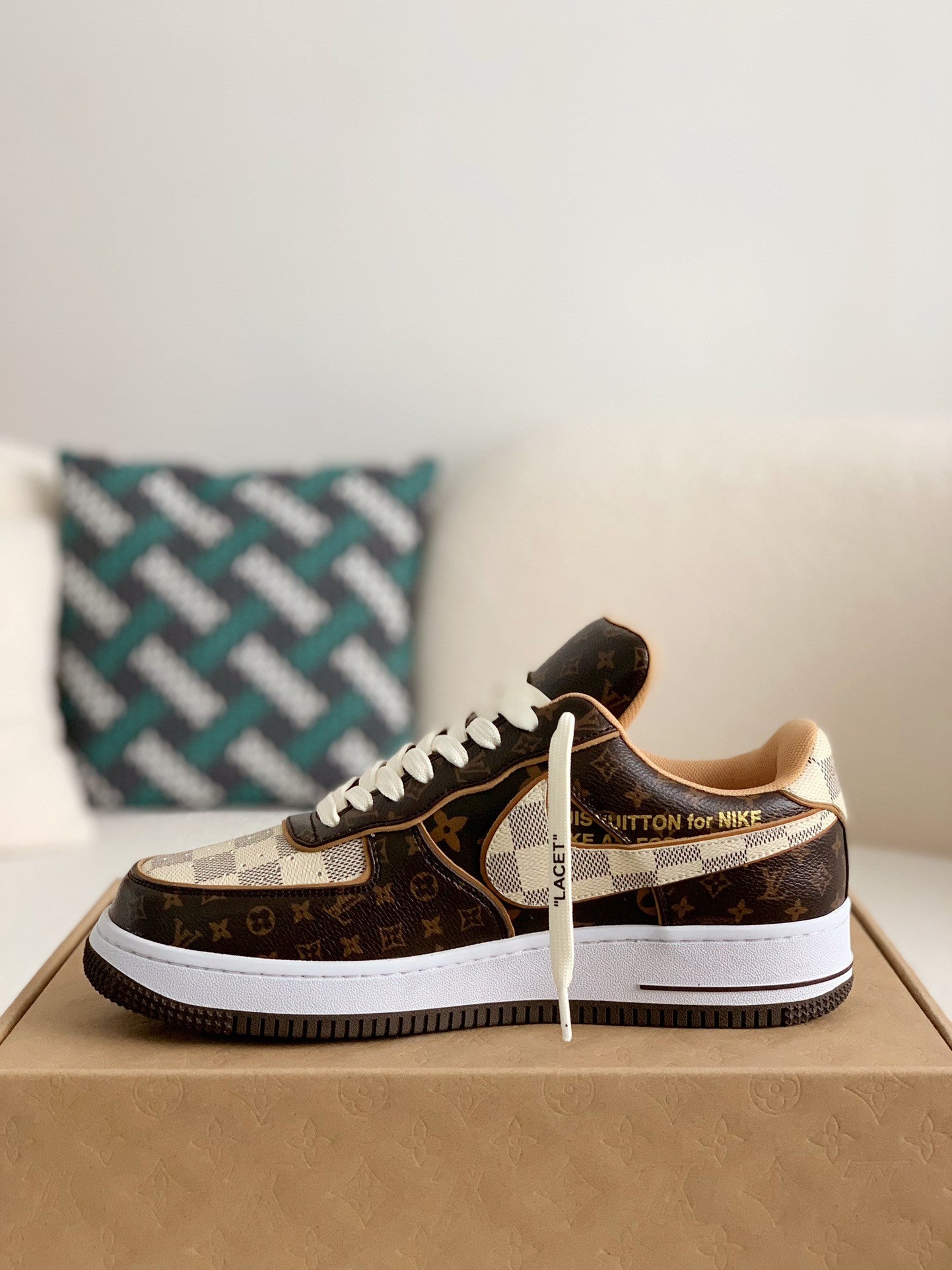 LOUIS VUITTON X NIKE AIR FORCE 1 ( PROMO ESQUENTA BLACK FRIDAY)