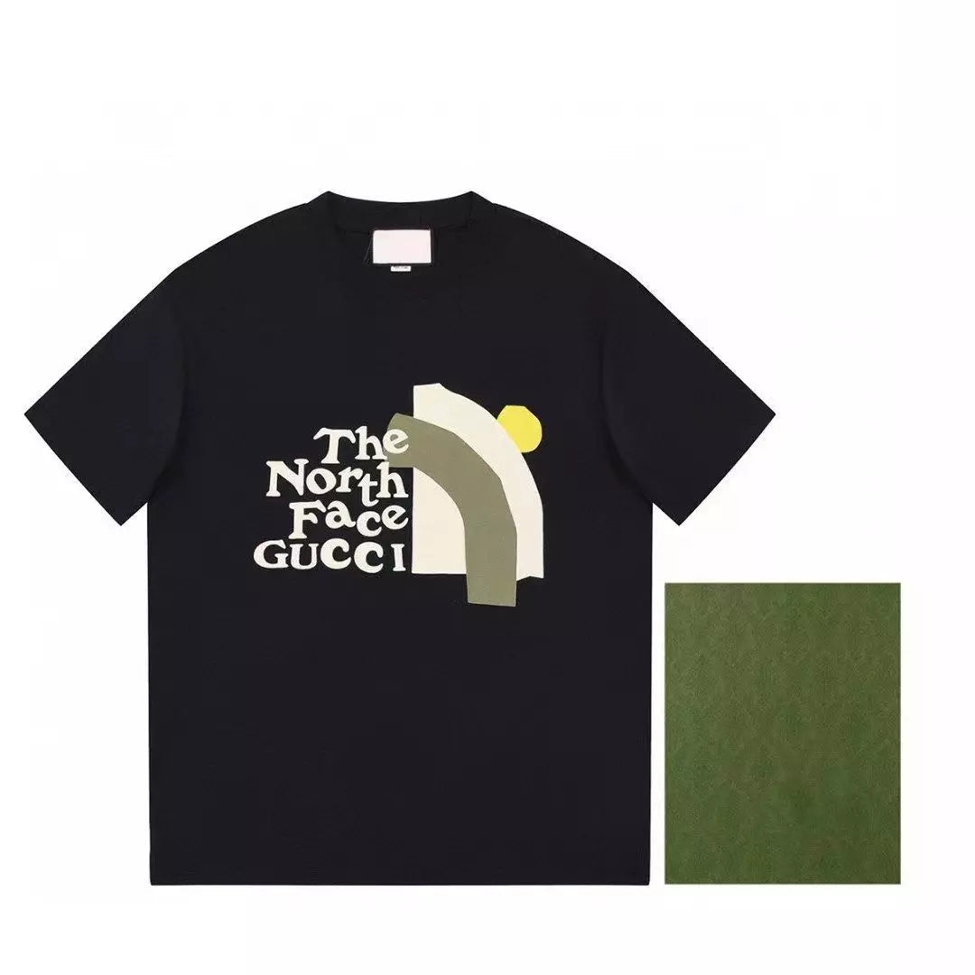 Camiseta The North Face VS Gucci - Preto com Bege (PRONTA ENTREGA)