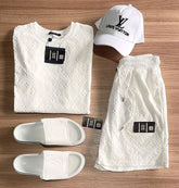 Conjunto de Grife - Louis Vuitton  White (Promoção Esquenta Black Friday) [CAMISA + BERMUDA + CHINELO+ BONÉ]