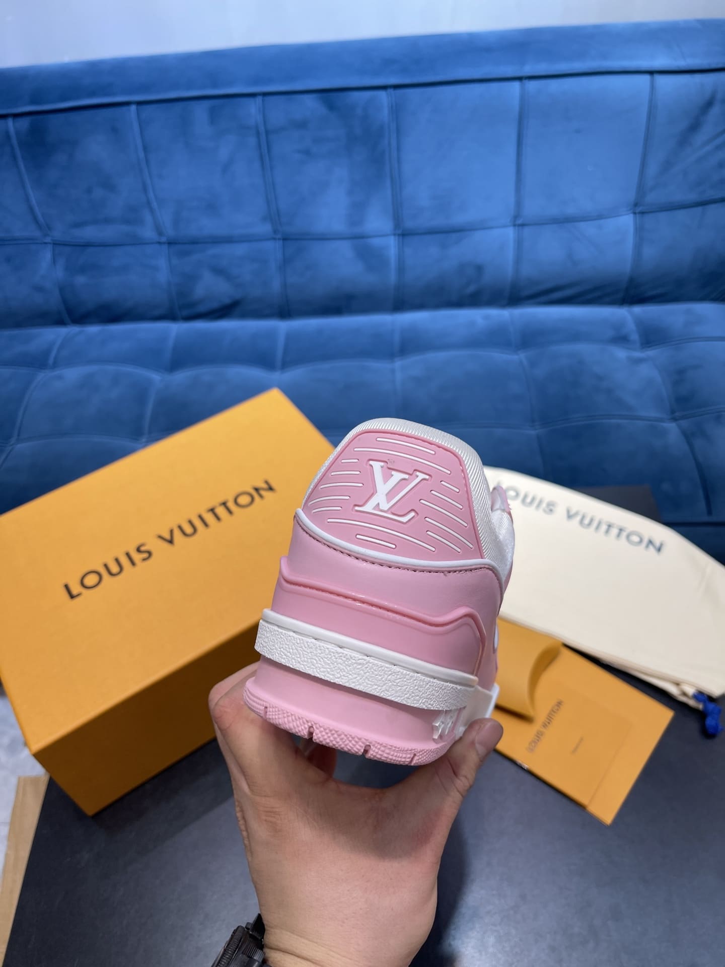 Louis Vuitton Trainer Pink Rose